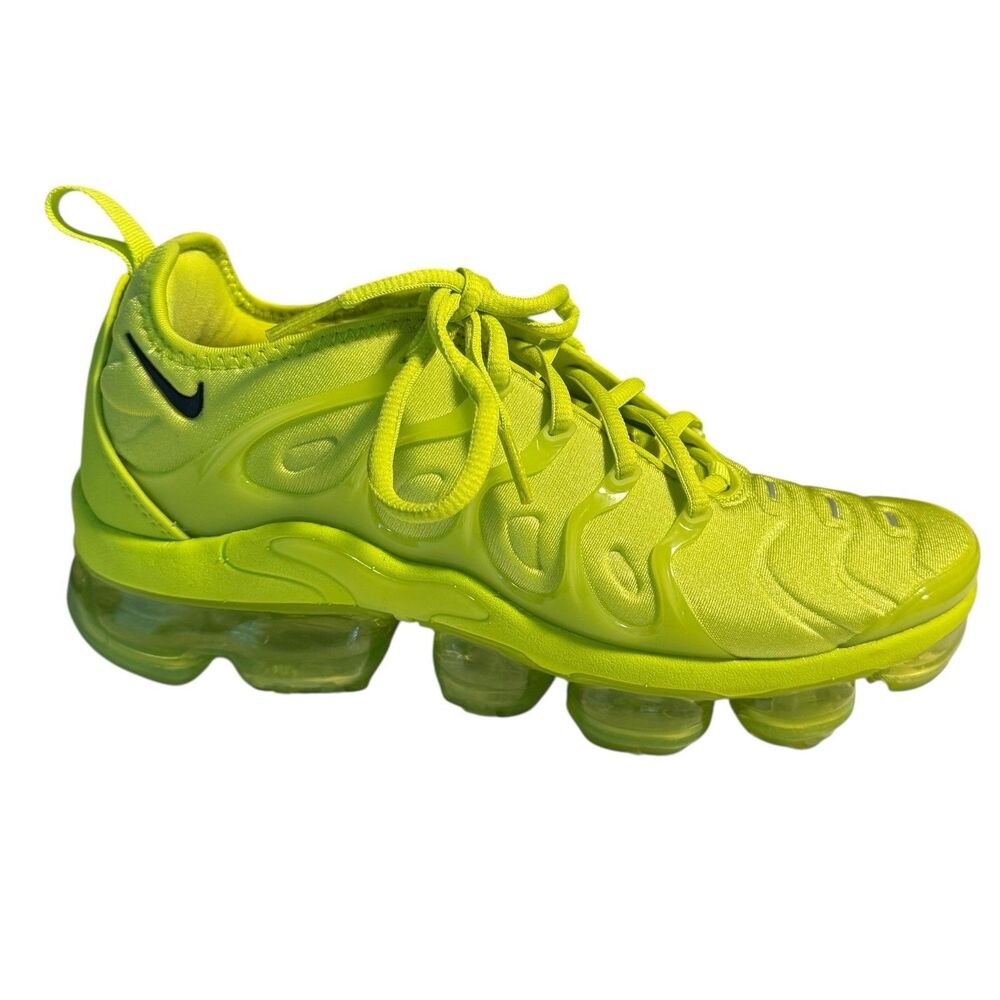 Nike Air Vapormax Plus Shoes Womens Size 8.5 Atomic Green Sneakers DX1784-300